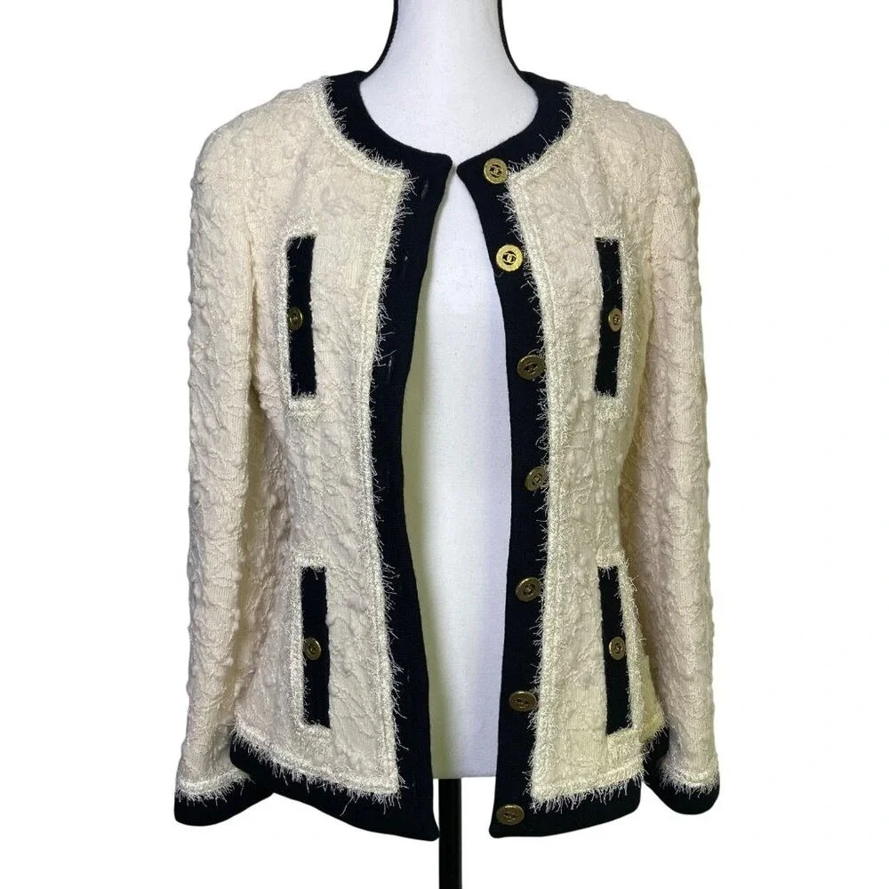 CHANEL 1994 Runway Tweed Jacket CC Buttons Boucle Iconic Collectable Size 42 EUC